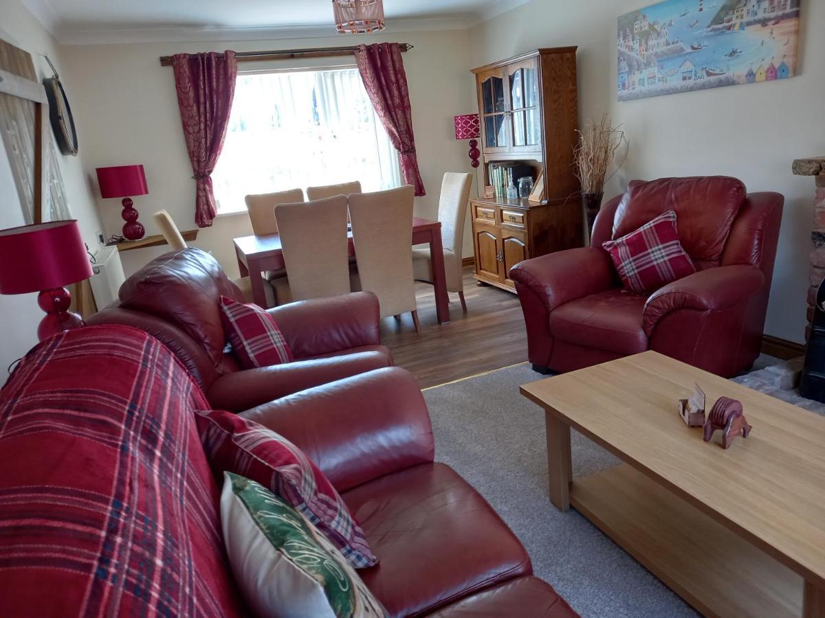 Pet Friendly Beautiful Detached Cottage Close To Spurn Point, Easington And Withersea Kingston upon Hull Exterior photo
